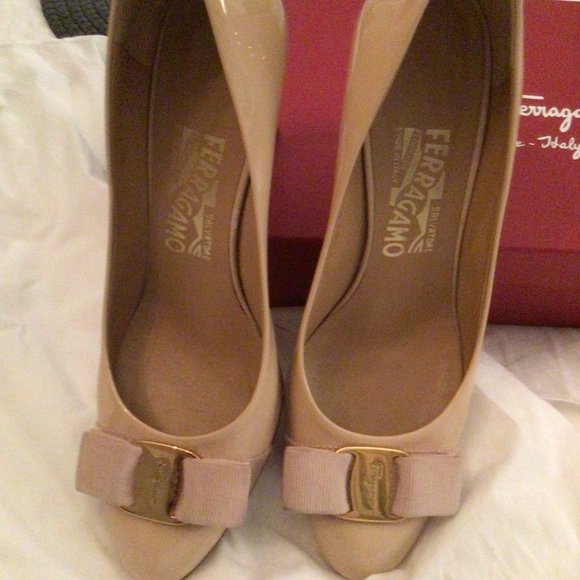 Salvatore Ferragama Shoe, Size 6 Color - Blush - Tan - Neutral - Patent Leather - Picture 2 of 12